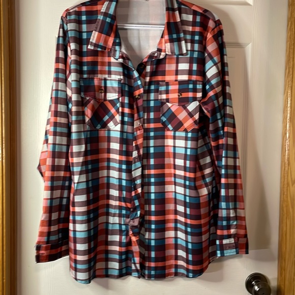 EUC plaid button up shirt - Picture 1 of 3
